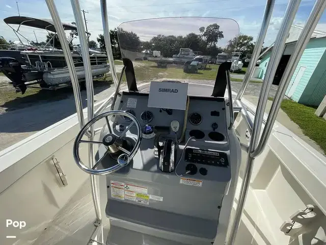 Bayliner T22CC