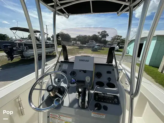 Bayliner T22CC