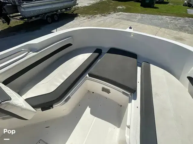 Bayliner T22CC