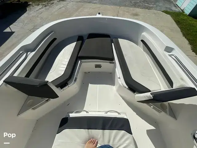 Bayliner T22CC