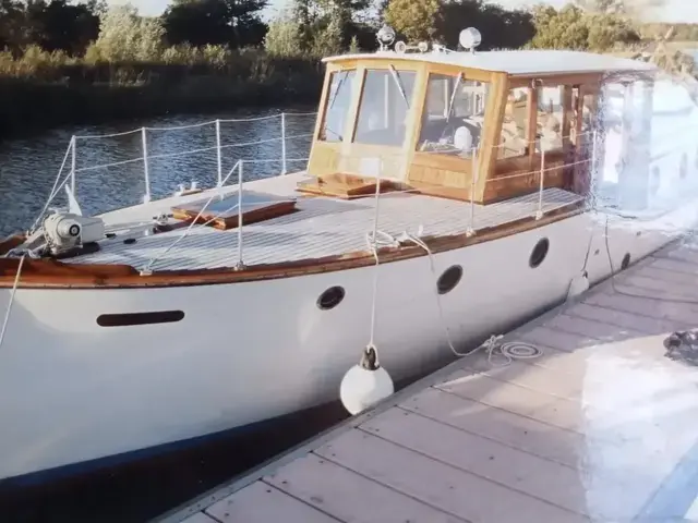 Classic Gentleman's Motor Yacht