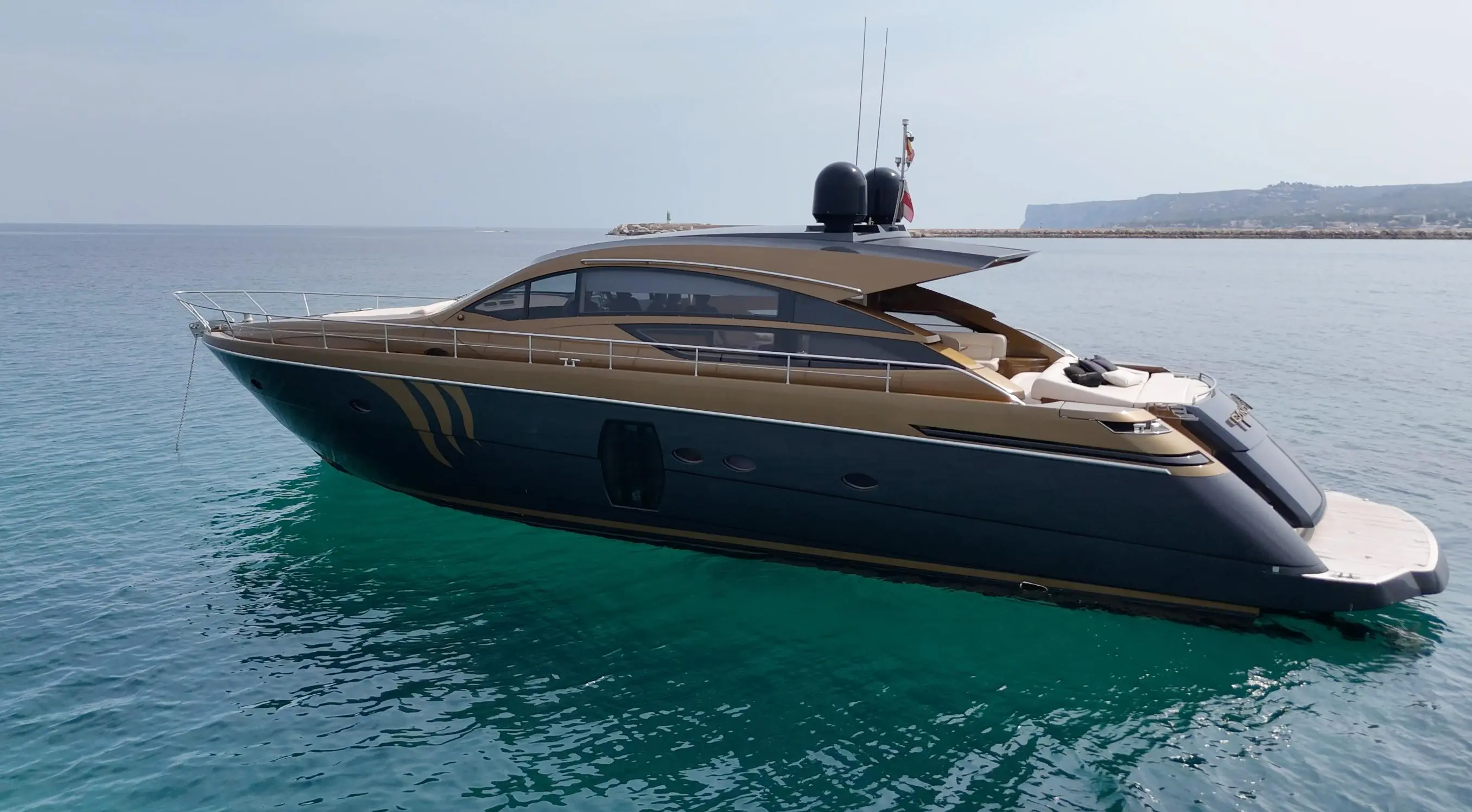 2009 Pershing 64