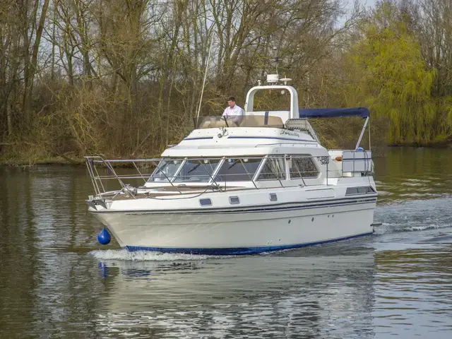 Fairline Turbo 36