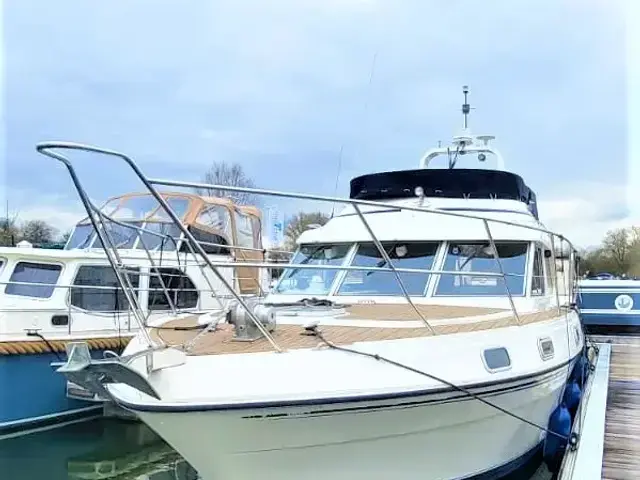 Fairline Turbo 36