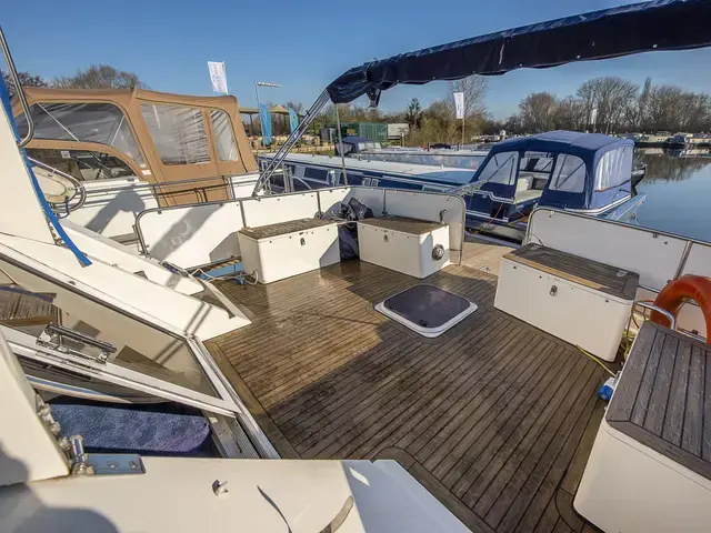 Fairline Turbo 36