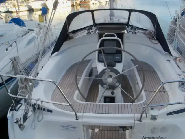 Bavaria 33