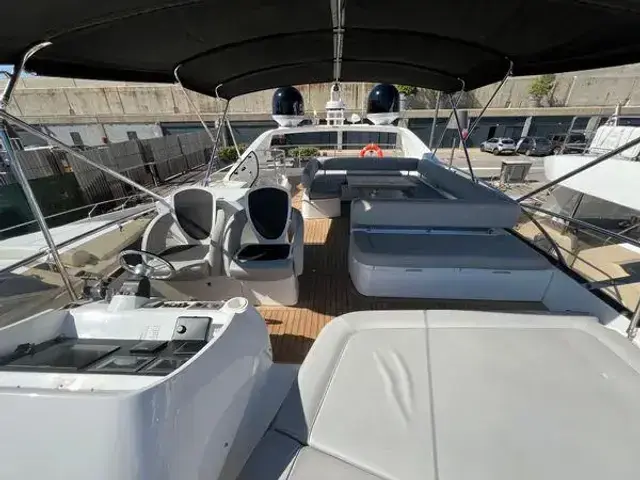 Sunseeker Manhattan 70