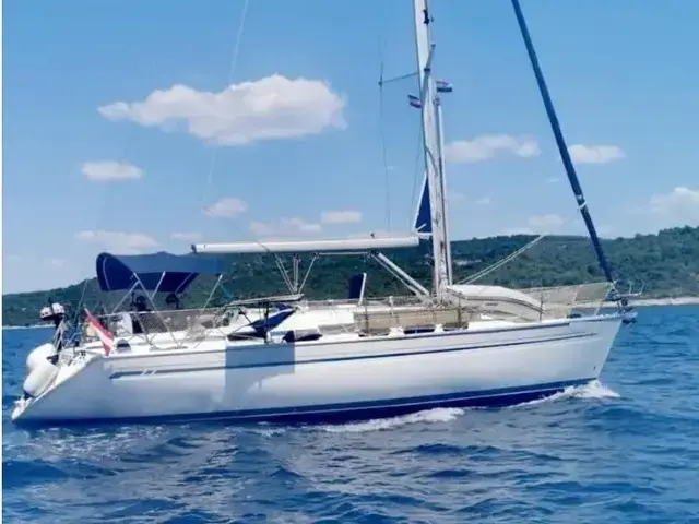 Bavaria 37