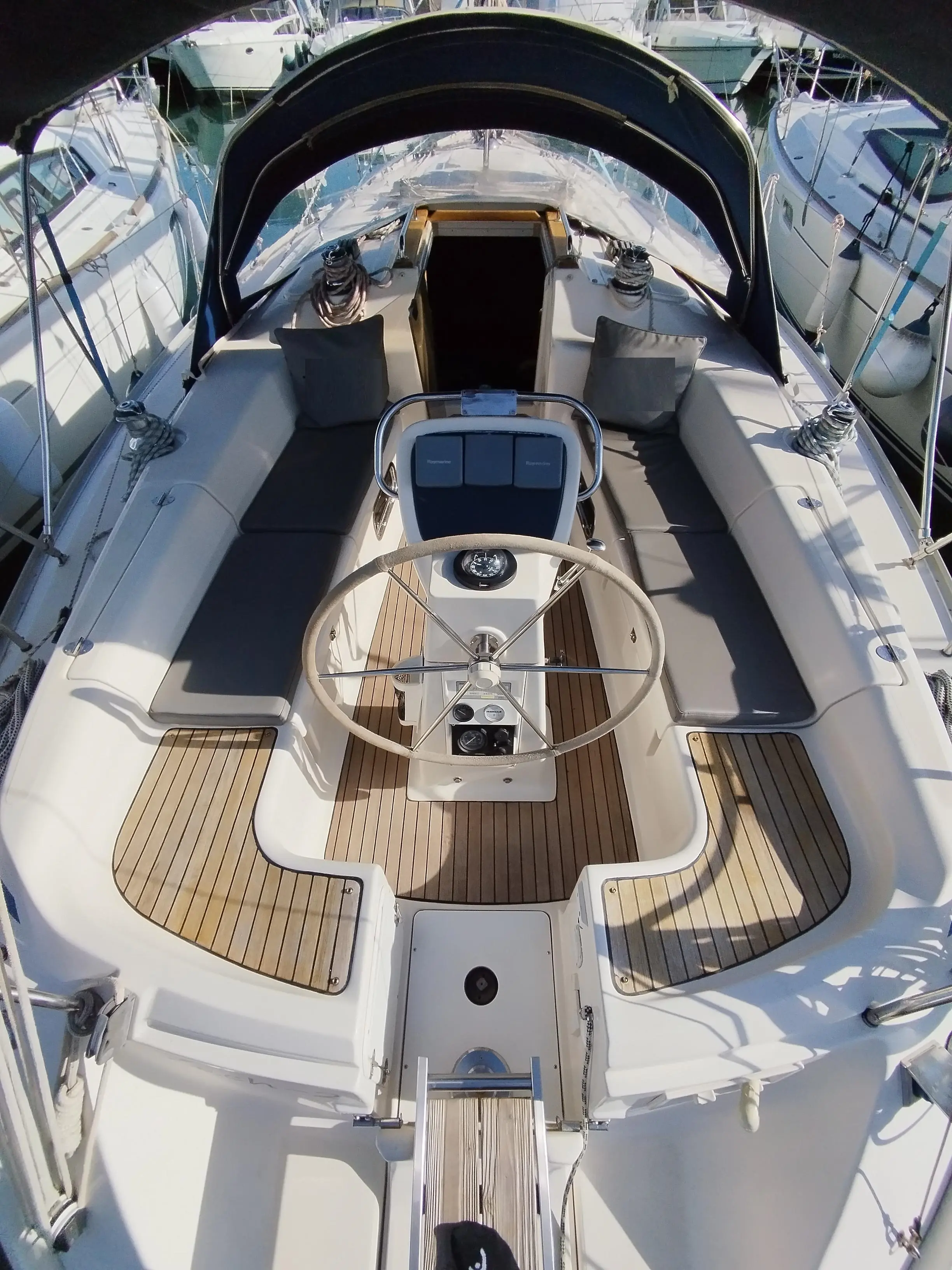 2001 Bavaria 37