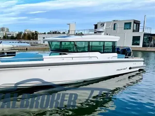 Axopar 37 XC CROSS CABIN