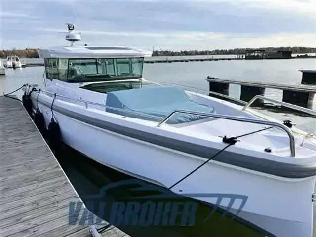 Axopar 37 XC CROSS CABIN