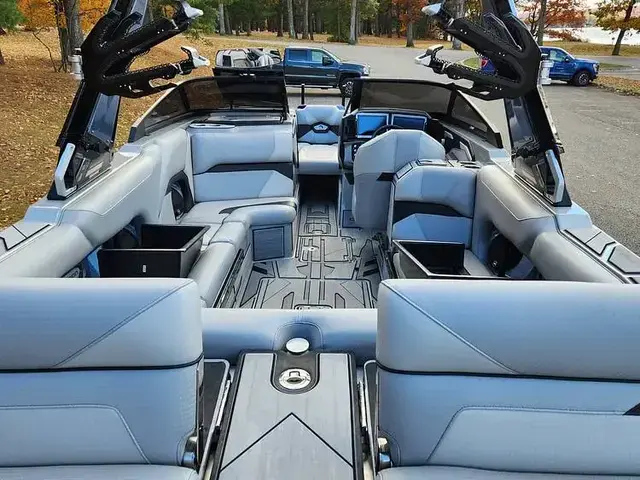 Centurion Boats Ri245