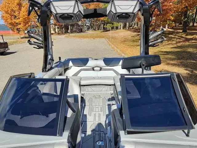 Centurion Boats Ri245