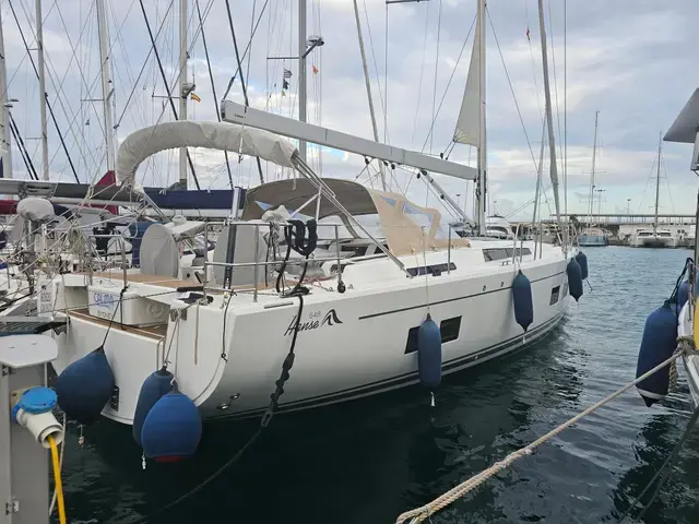 Hanse 548