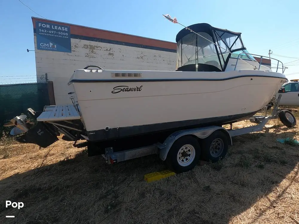 2002 Seaswirl striper 2600