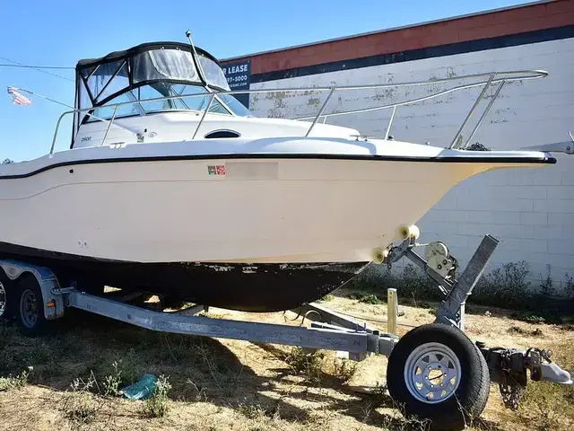 Seaswirl Striper 2600