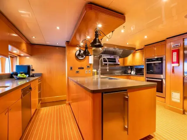 Trinity Yachts 164