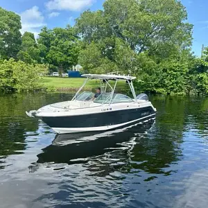 2013 Robalo R247