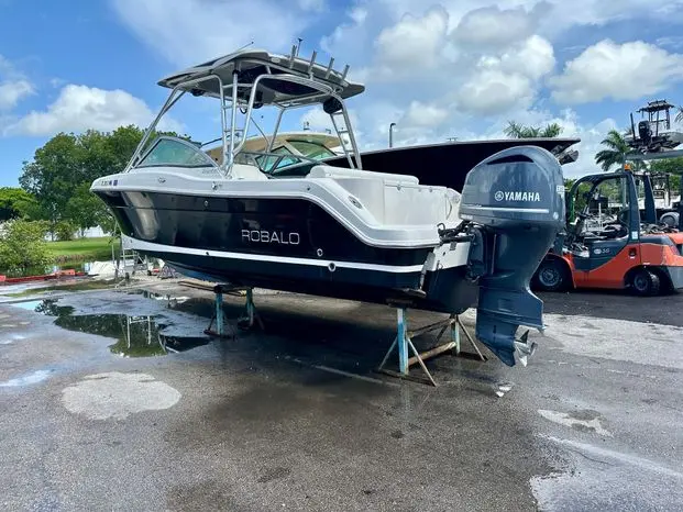 2013 Robalo r247 dual console