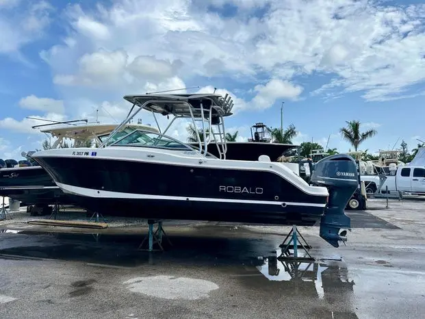 2013 Robalo r247 dual console