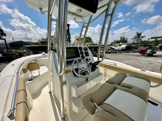 2018 Key West 244 center console cc