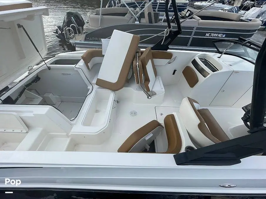 2022 Bayliner vr6 ob