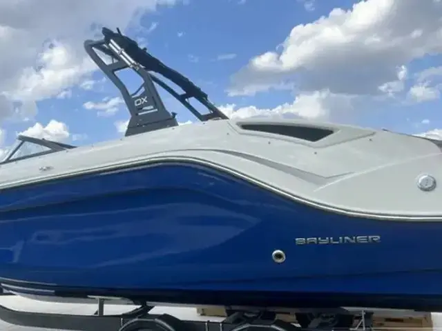 Bayliner DX 2250