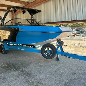 2017 Moomba Helix