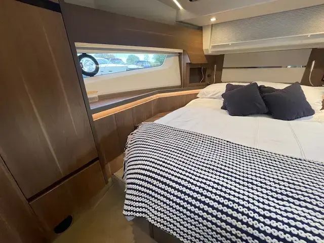 Sealine C430