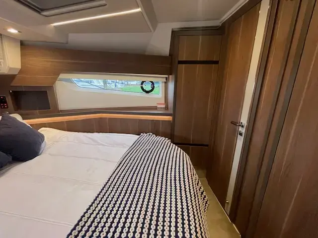 Sealine C430