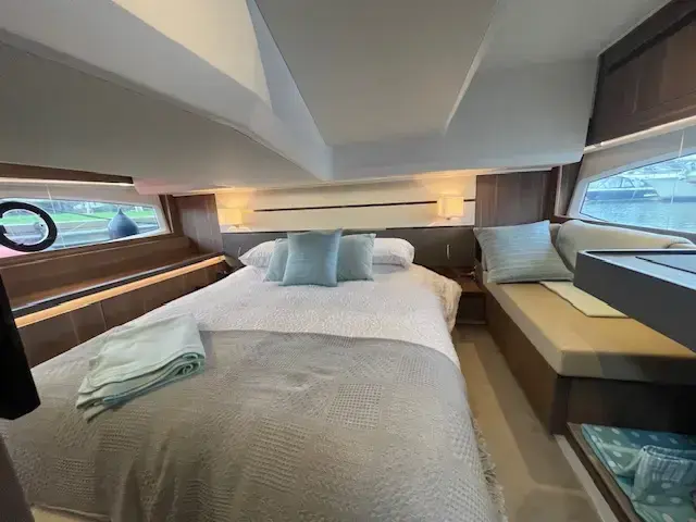 Sealine C430