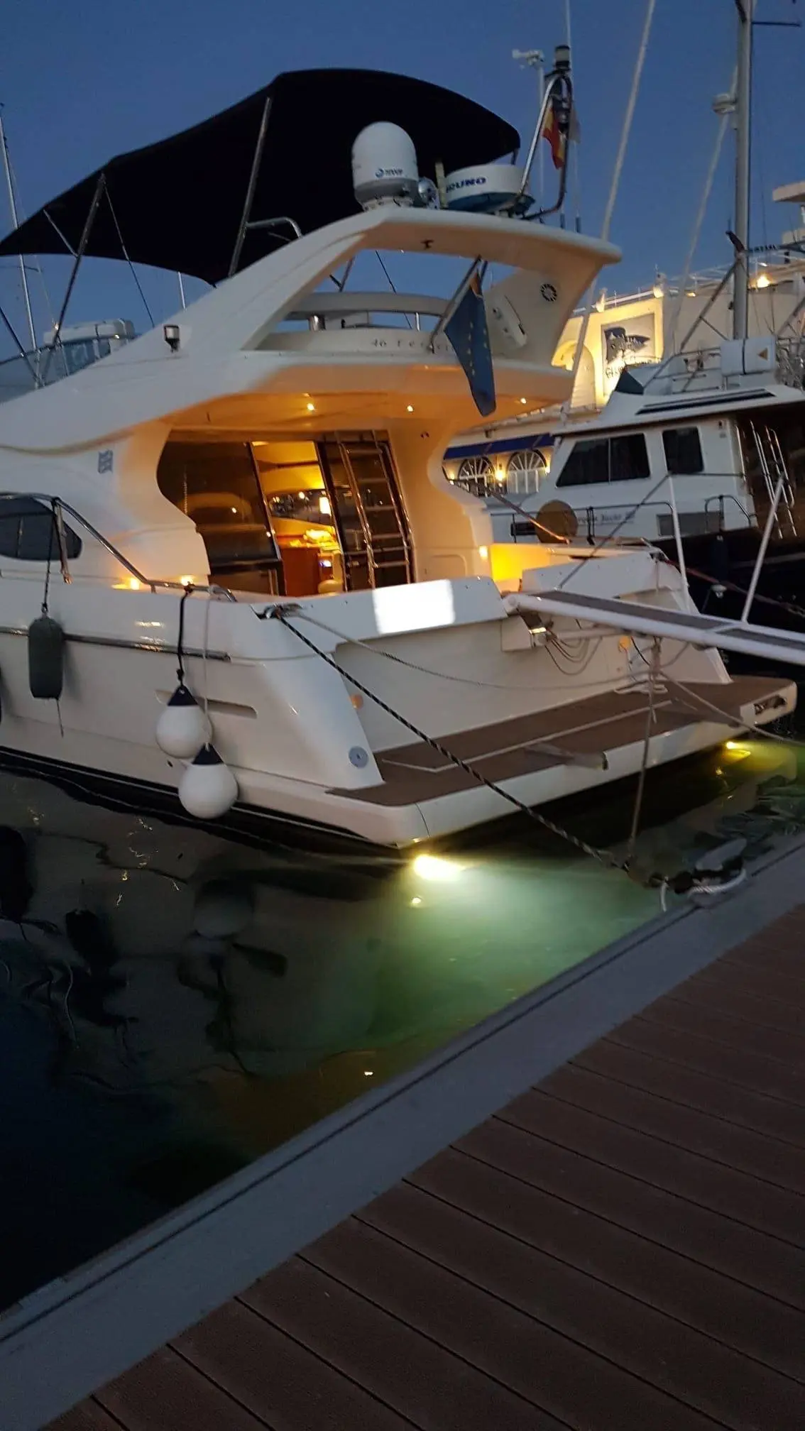 1999 Ferretti 46 fly