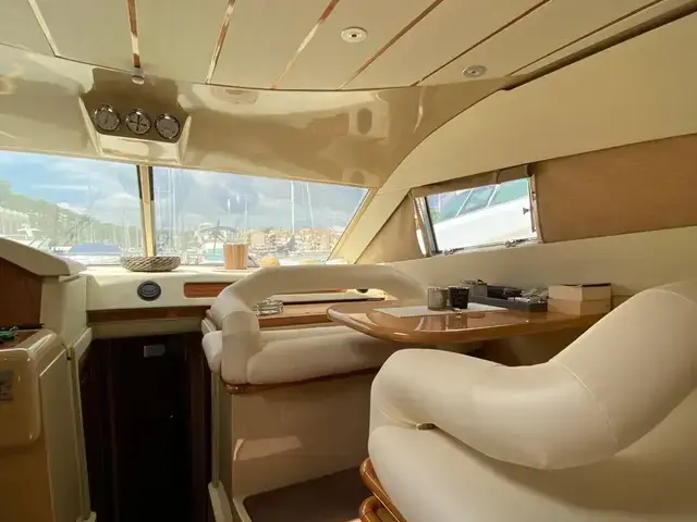 Ferretti Yachts 46 Fly