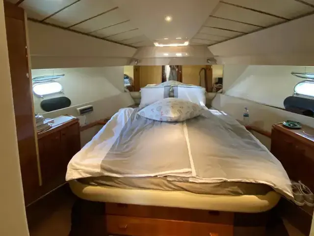 Ferretti Yachts 46 Fly