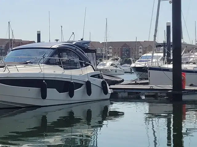 Galeon 335 Hts