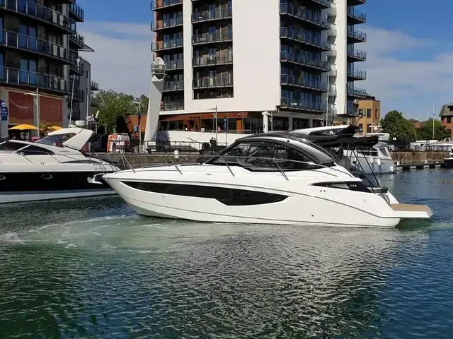 Galeon 335 Hts