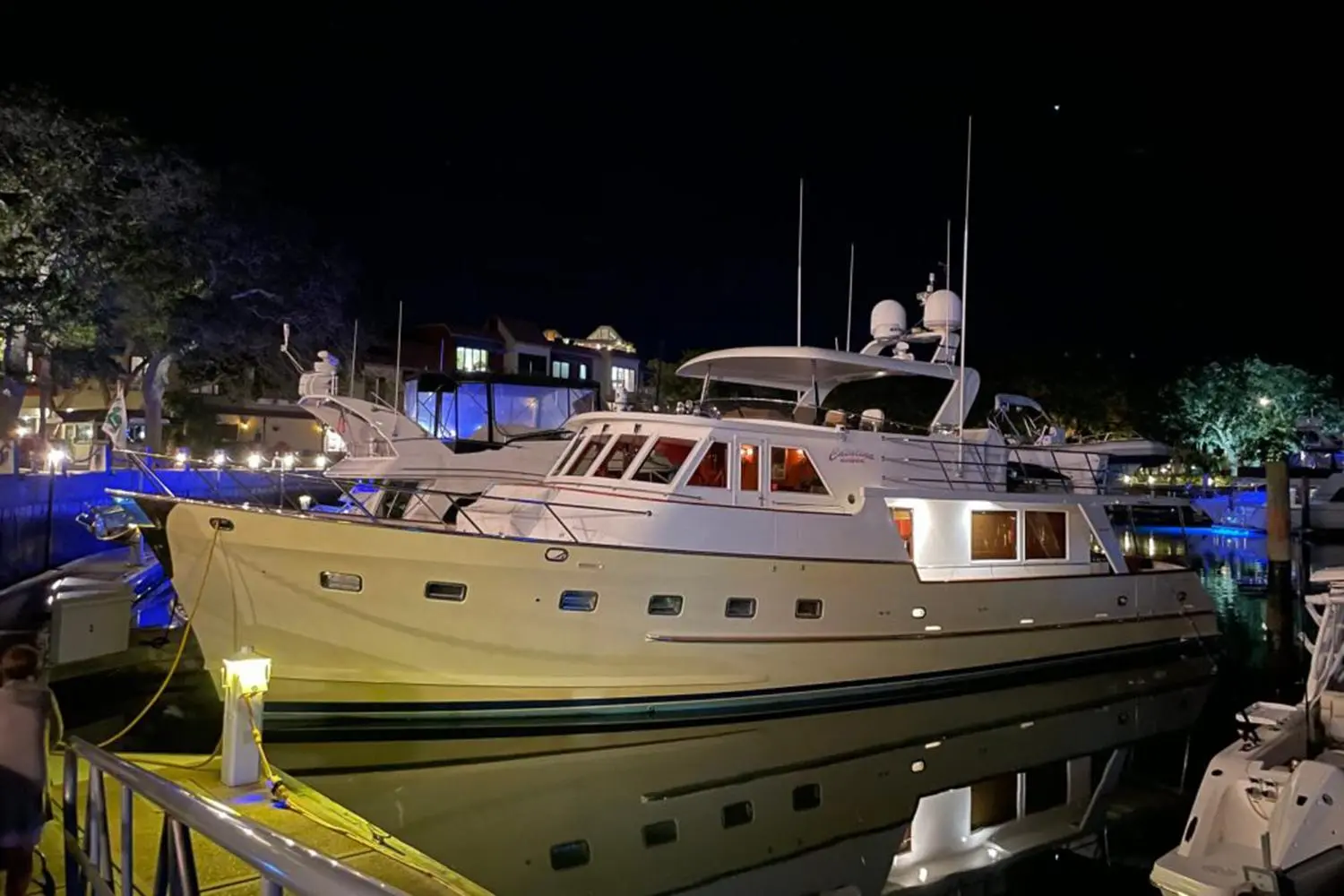 2002 Grand 64 pilothouse