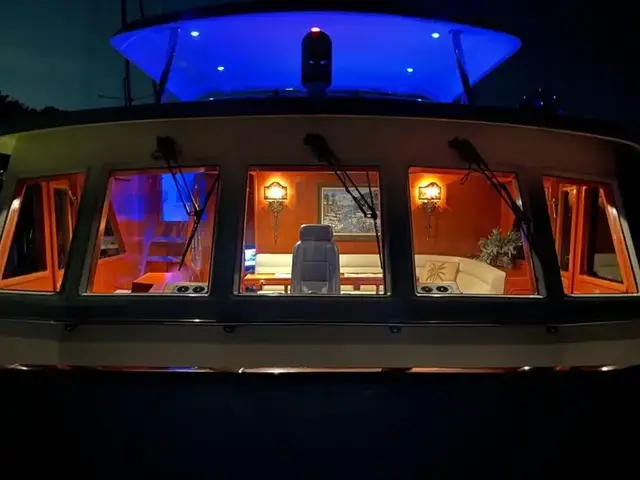 GRAND ALASKAN 64 Pilothouse