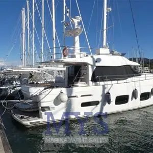 2011 Azimut Magellano 50