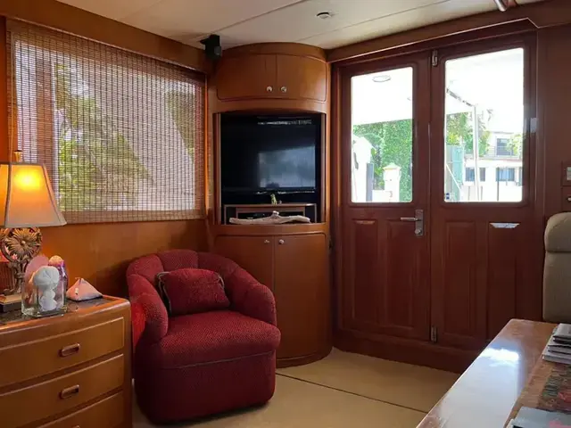 GRAND ALASKAN 64 Pilothouse