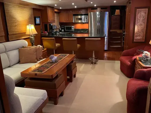 GRAND ALASKAN 64 Pilothouse