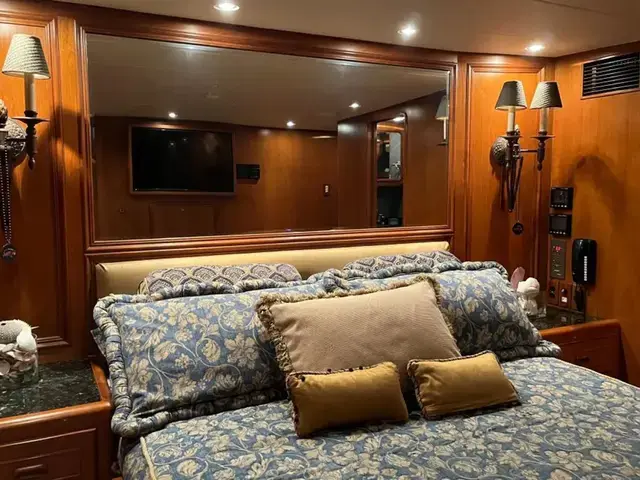 GRAND ALASKAN 64 Pilothouse