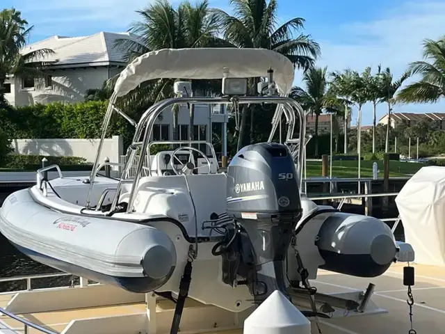 GRAND ALASKAN 64 Pilothouse