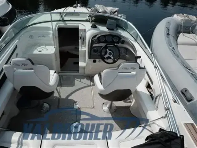 Sea Ray 240 Sun Sport