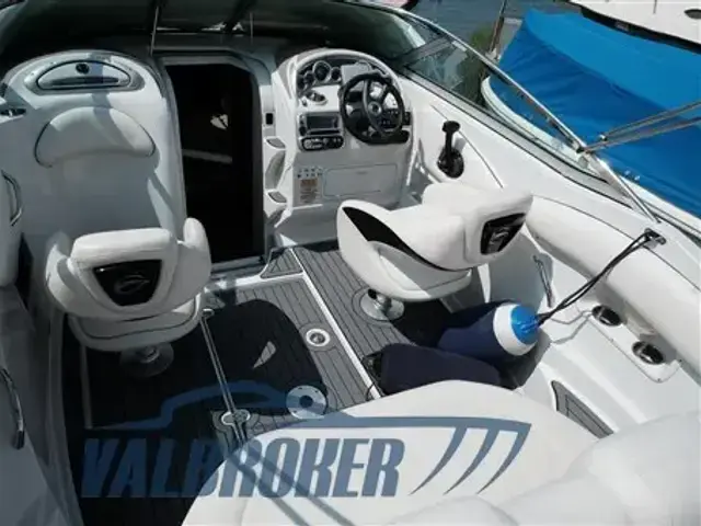 Crownline 255CCR