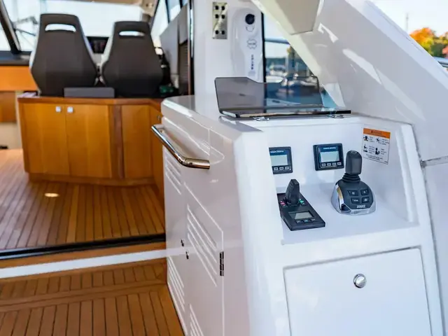 Sunseeker Predator 57