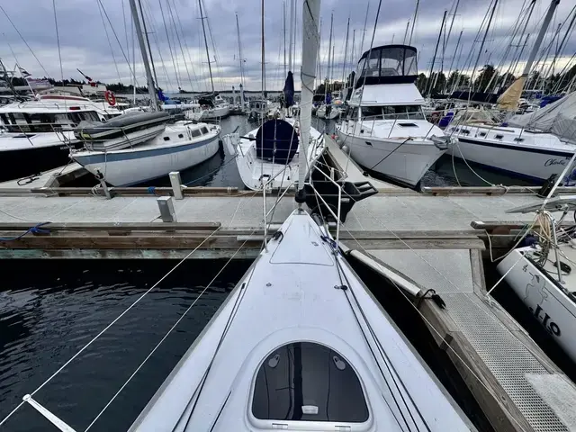 Beneteau 10R