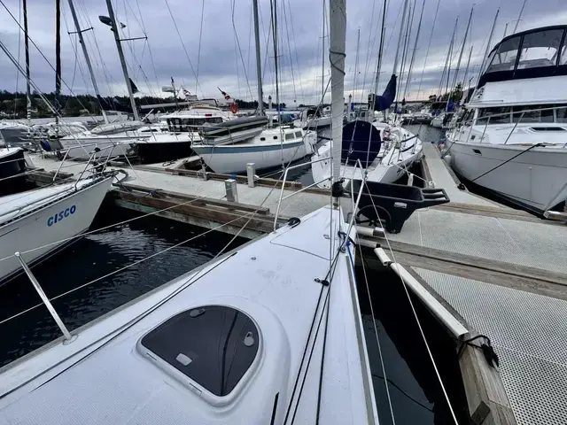 Beneteau 10R