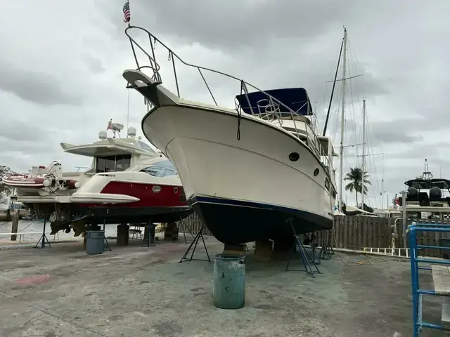 Californian 42 Motor Yacht