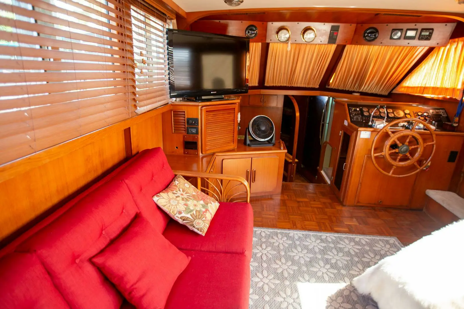 1990 Jefferson 46 sundeck